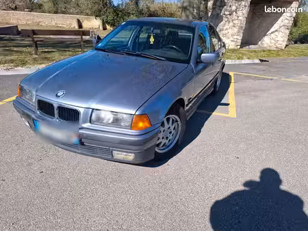 BMW Série 3 325TDS 2.4 143