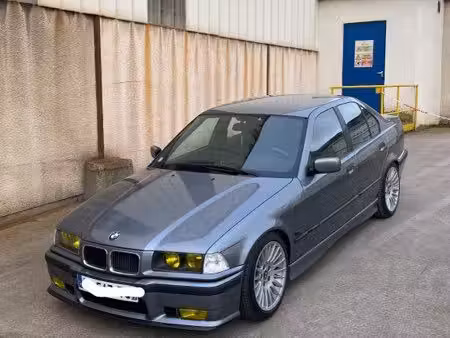 BMW Série 3 318i 1.8 115