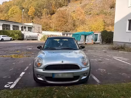 Mini Cabrio Cooper 1.6 115