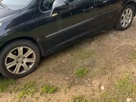 Peugeot 207 1.6 HDi 110