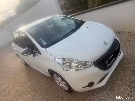 Peugeot 208 1.6 THP 208
