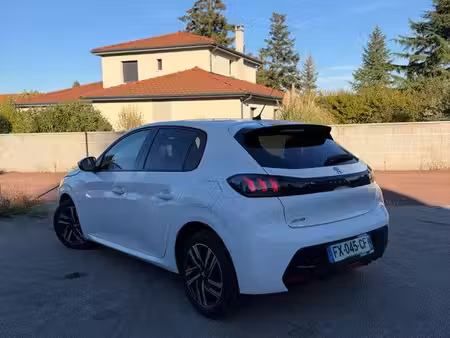 Peugeot 208 1.2 100