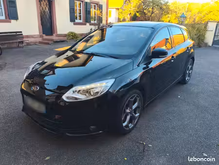 Ford Focus ST 2.0 250