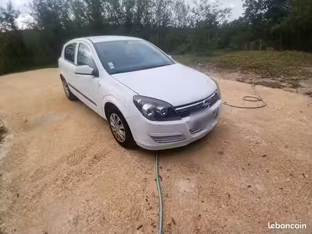 Opel Astra 1.2 90