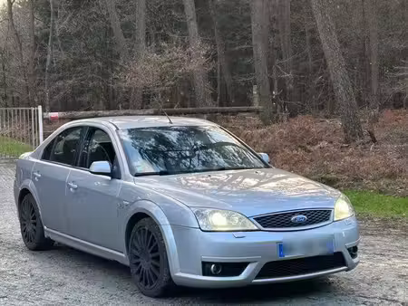 Ford Mondeo ST V6 3.0 ST 226