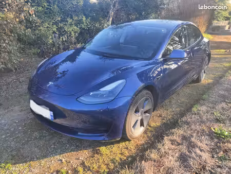 Tesla Model 3 275