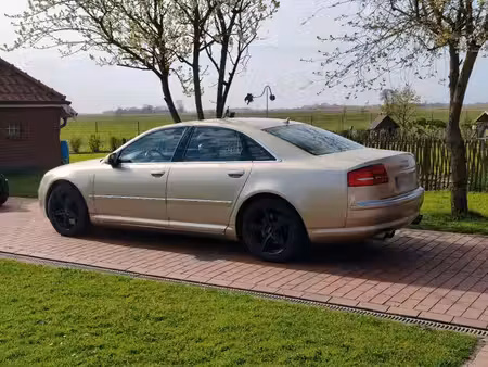 Audi A8 V8 4.2 quattro