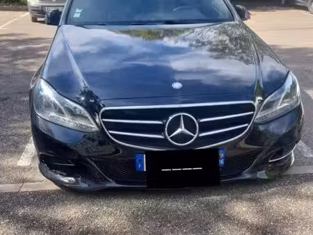 Mercedes-Benz Classe E E 220 136