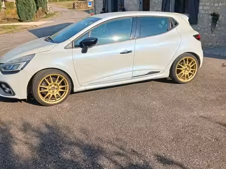 Renault Clio RS 1.6 T 200
