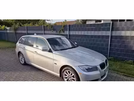 BMW Série 3 318i 2.0 143
