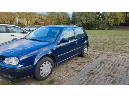 Volkswagen Golf 1.4 75 Base