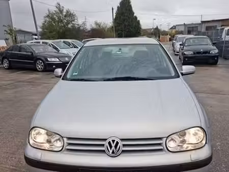 Volkswagen Golf 1.4 75