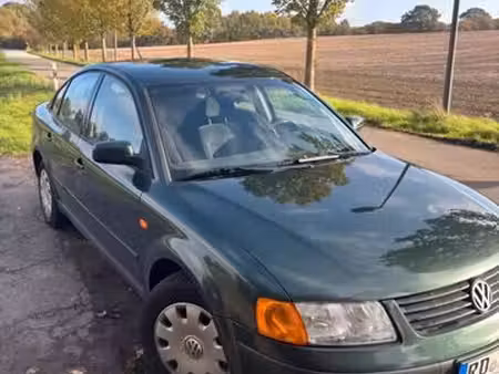 Volkswagen Passat 1.6 100 Base