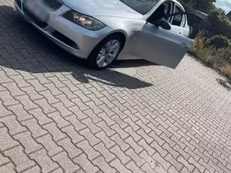 BMW Série 3 318i 2.0 143
