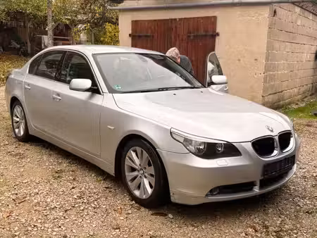 BMW Série 5 520i 2.2 170