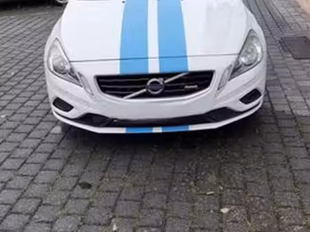 Volvo V60 D5 2.4 215