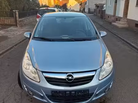 Opel Corsa 1.4 90 Cosmo