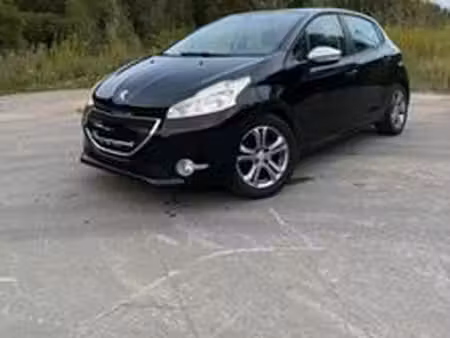 Peugeot 208 1.2 82
