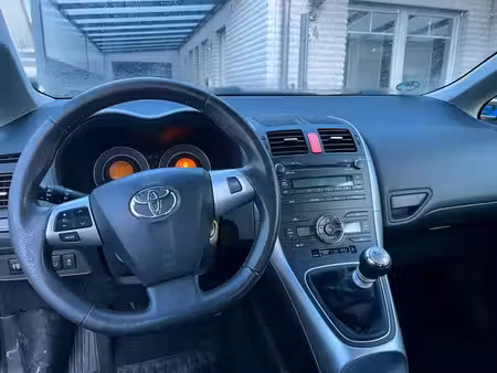 Toyota Auris 1.4 97