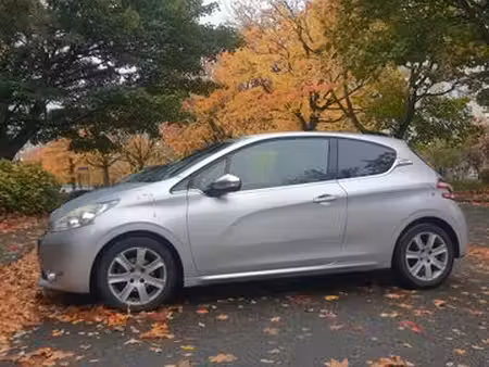 Peugeot 208 1.6 HDi 115 Allure