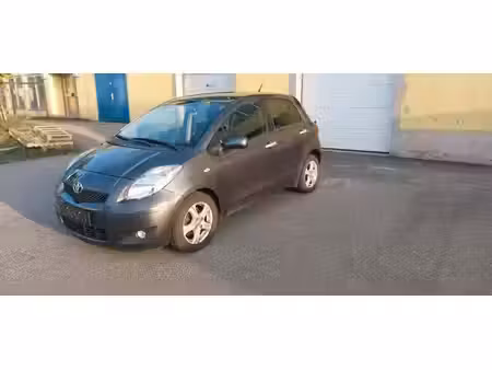 Toyota Yaris 1.3 101