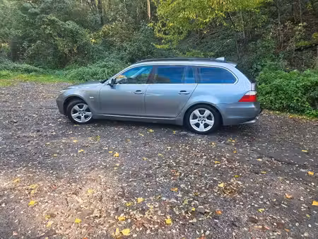 BMW Série 5 530d 3.0 235