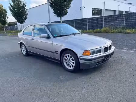 BMW Série 3 316i 1.6 102