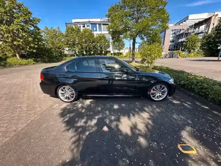 BMW Série 3 325d 3.0 197