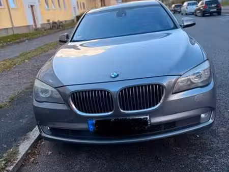BMW Série 7 740d 3.0 306