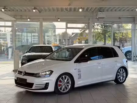 Volkswagen Golf GTI 2.0 TFSI 230 Performance