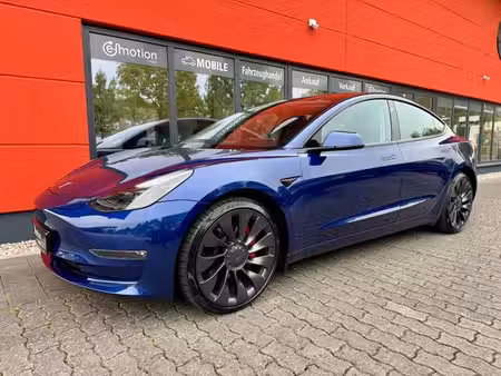 Tesla Model 3 Performance 482 PUP 4x4