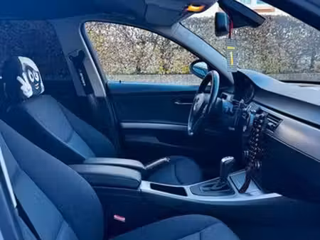 BMW Série 3 325i 218
