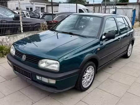 Volkswagen Golf 1.6 75