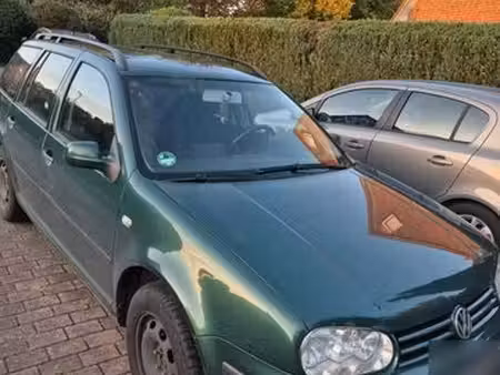 Volkswagen Golf 