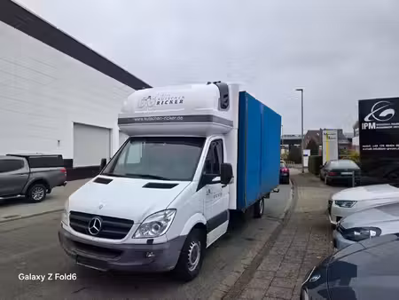 Mercedes-Benz Sprinter 319 V6 3.0 CDI 190