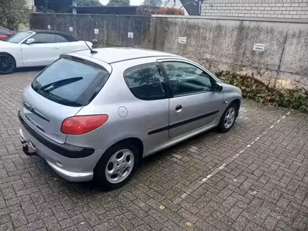 Peugeot 206 1.4 75