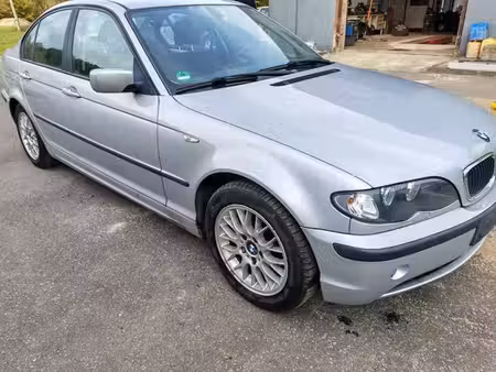 BMW Série 3 318i 105