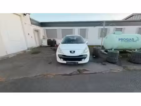 Peugeot 207 1.4 75