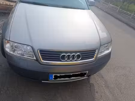 Audi A6 V6 2.5 quattro