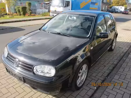 Volkswagen Golf 1.6 105 Highline