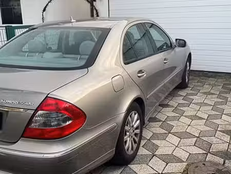 Mercedes-Benz Classe E E 200