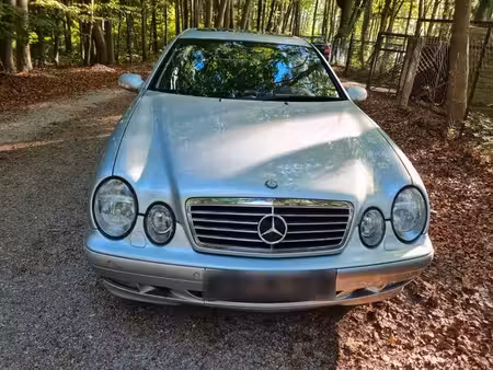 Mercedes-Benz Classe E E 320
