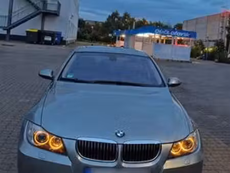 BMW Série 3 325i