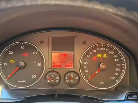 Volkswagen Golf 2.0 TDI 140