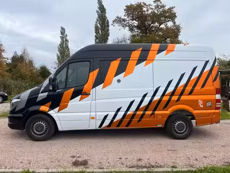 Mercedes-Benz Sprinter 319 V6 3.0 190
