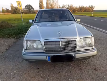 Mercedes-Benz Classe E 200 E 136