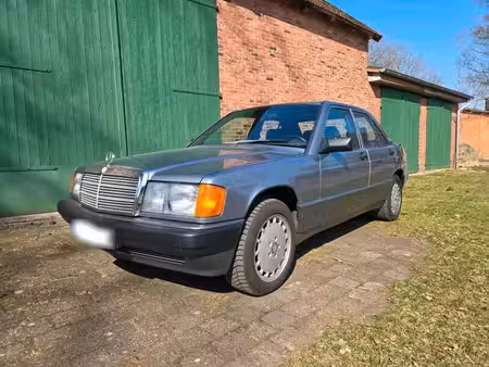 Mercedes-Benz 190 