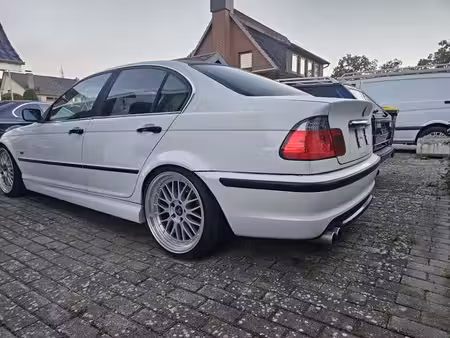 BMW Série 3 325i 2.5 192