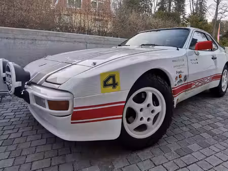 Porsche 944 