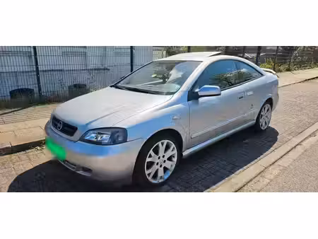 Opel Astra 2.2 147